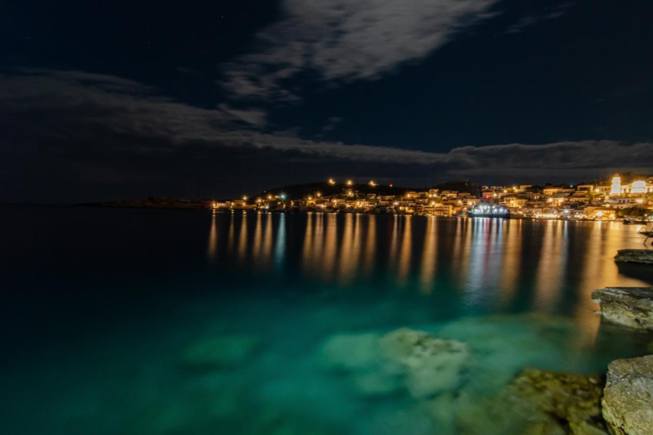 Villa Electra Chalki Town エクステリア 写真